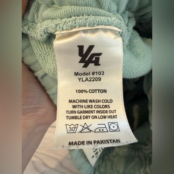 NWOT YoungLA Men’s Workout Shorts - Picture 5 of 5